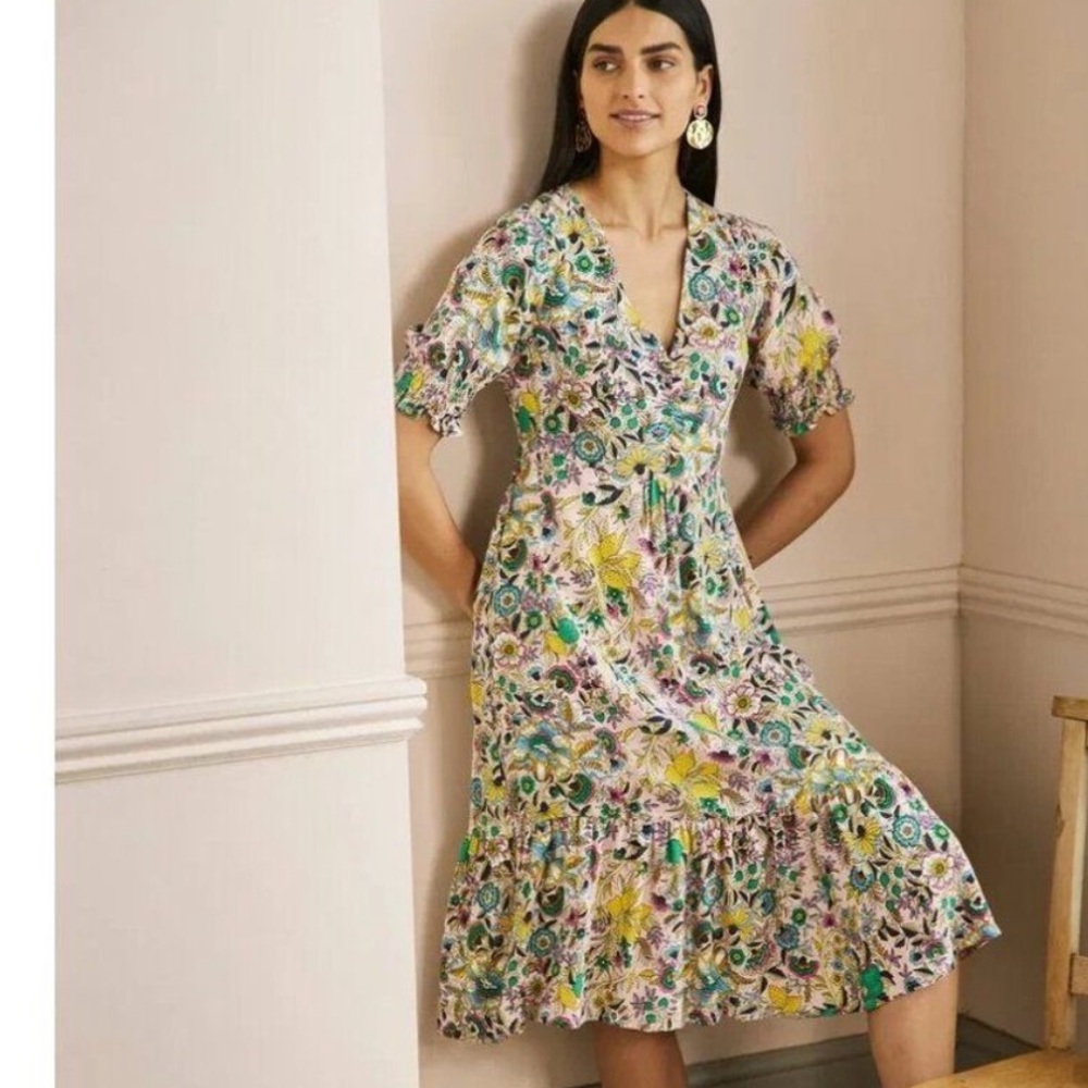 Boden V-Neck Midi Tea Dress Milkshake Tropical Meadow floral print Size 2 petite - Picture 2 of 10